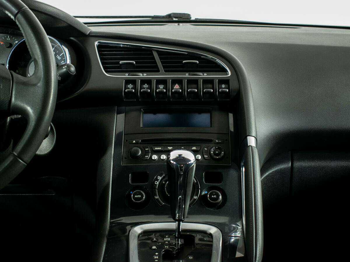 Б/У Пежо 3008 2014 года. Фото: #10