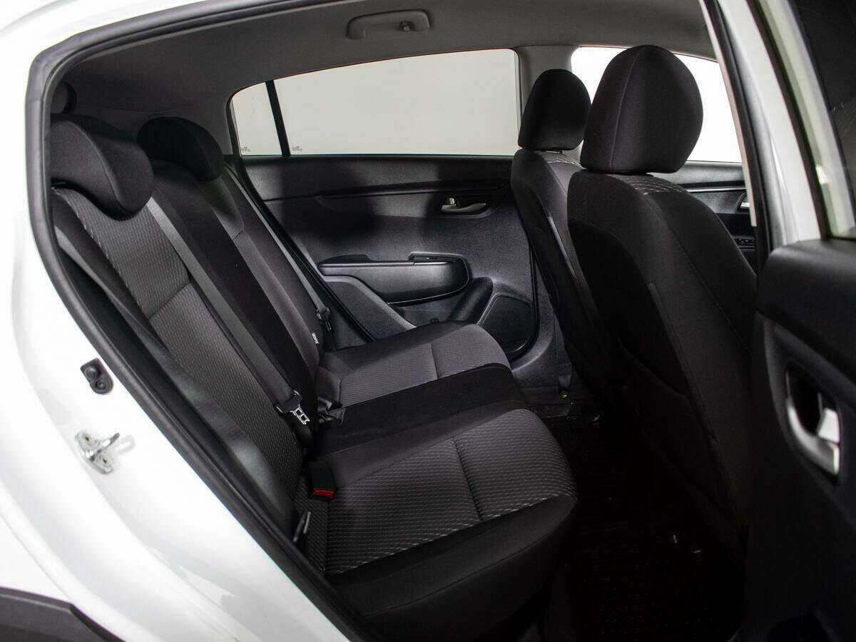 Б/У Киа Рио 2018 года. Фото: #6