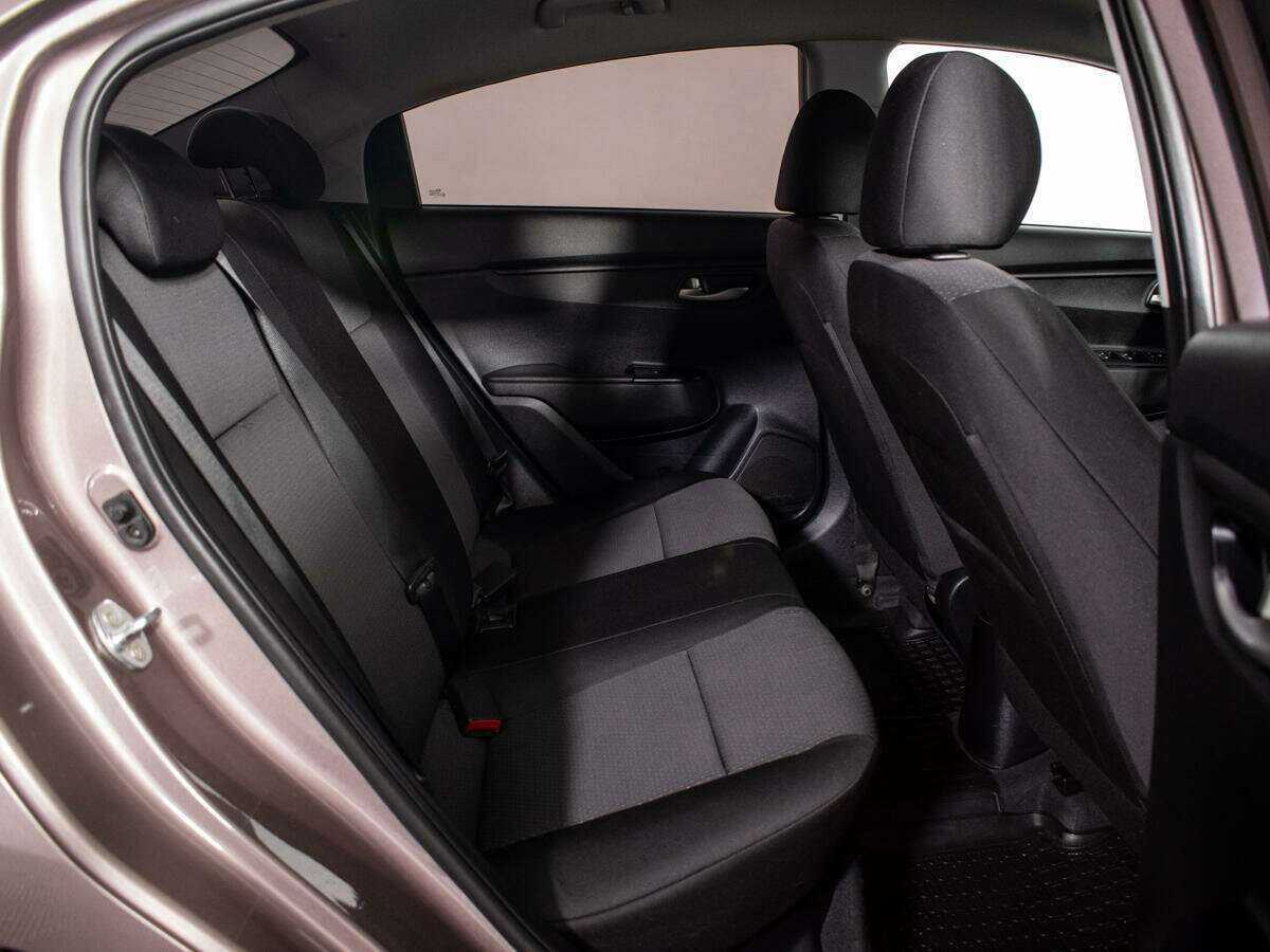 Б/У Киа Рио 2021 года. Фото: #9