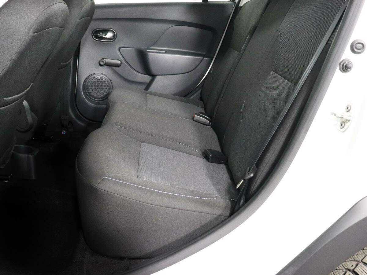 Б/У Рено Логан 2020 года. Фото: #6