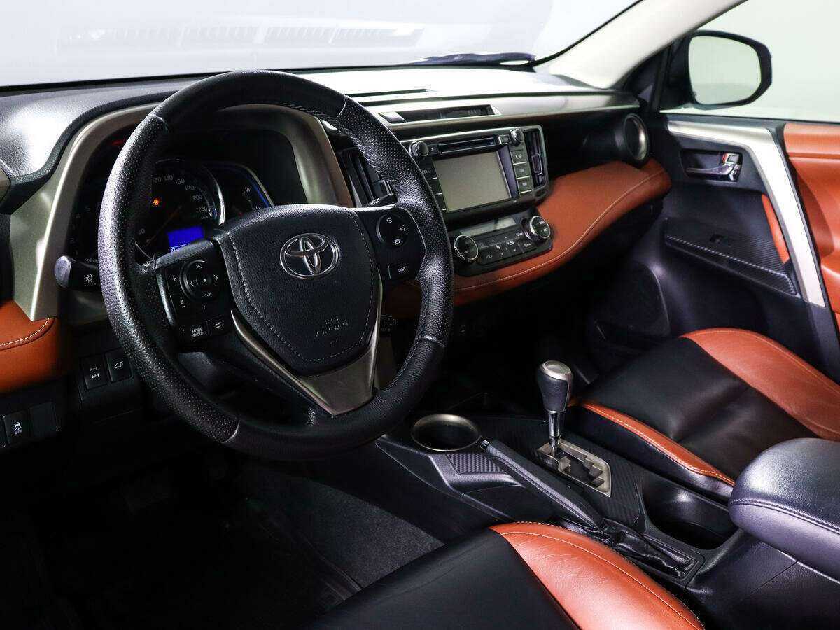 Б/У Тойота Рав4 2013 года. Фото: #11