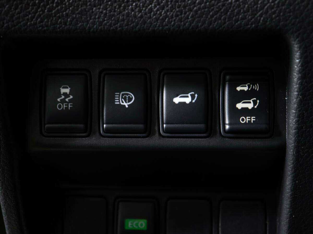 Б/У Ниссан Икс-Трейл 2015 года. Фото: #18