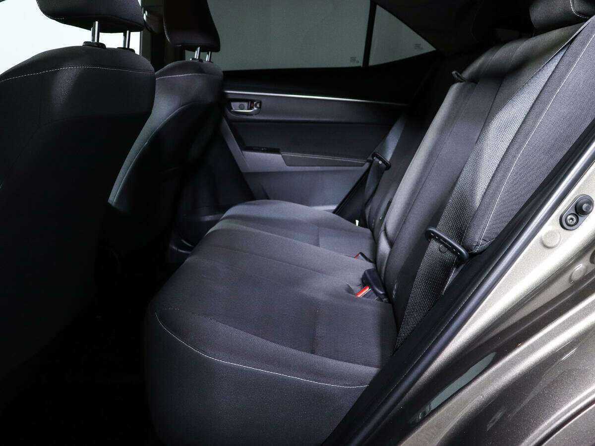 Б/У Тойота Королла 2018 года. Фото: #6