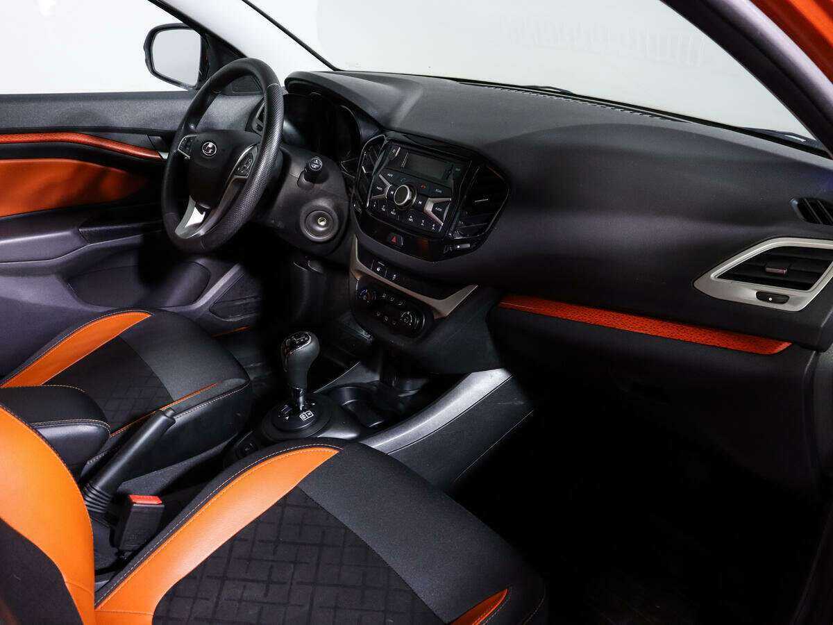 Б/У Лада (ВАЗ) Веста 2019 года. Фото: #8