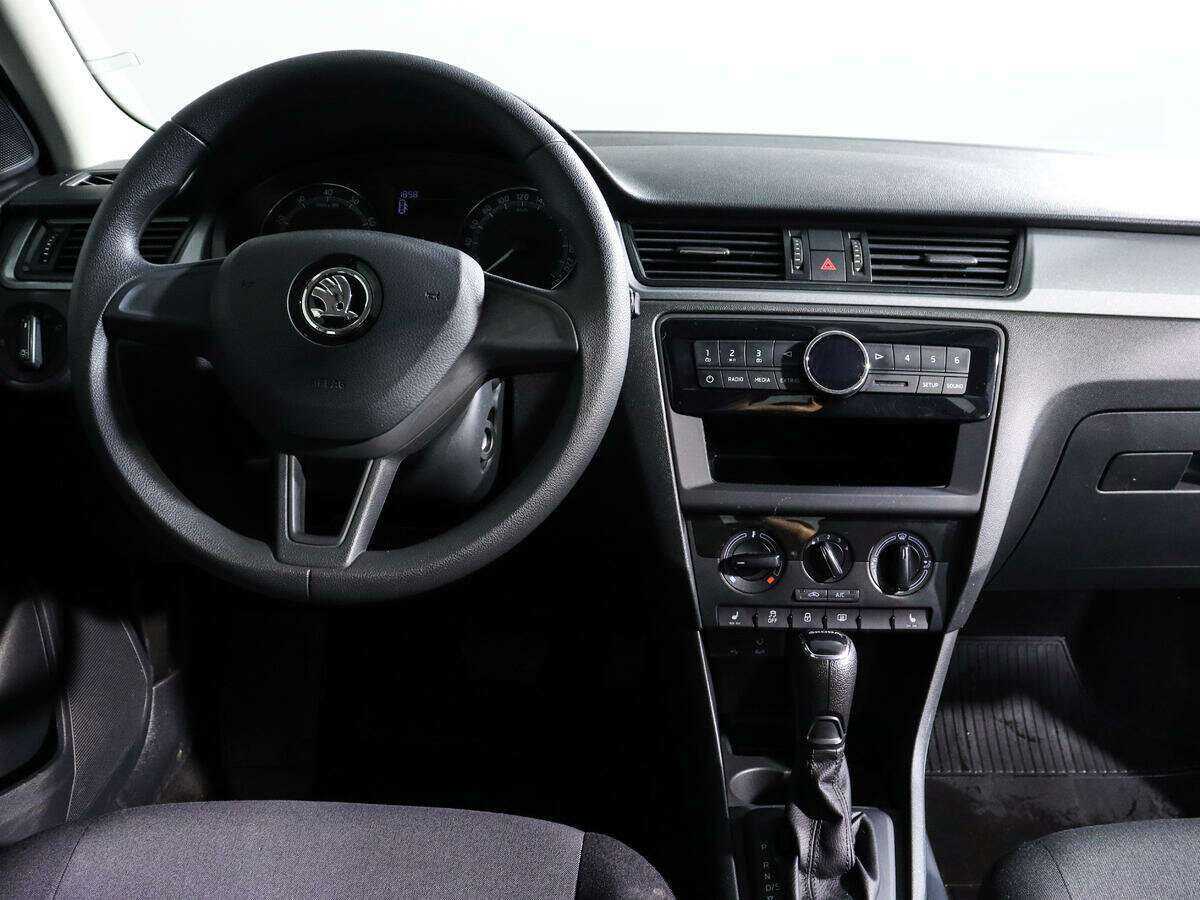 Б/У Шкода Рапид 2018 года. Фото: #10