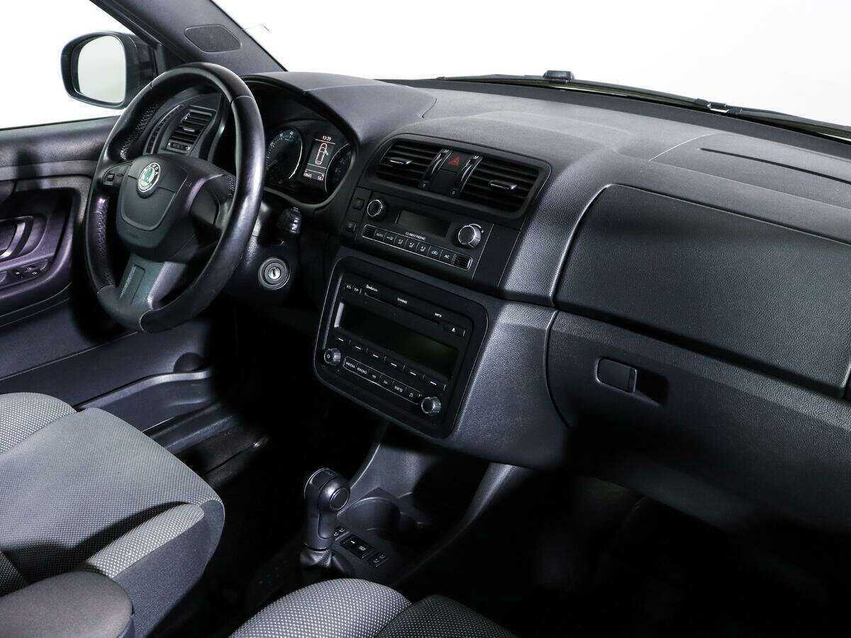 Б/У Шкода Фабия 2012 года. Фото: #8