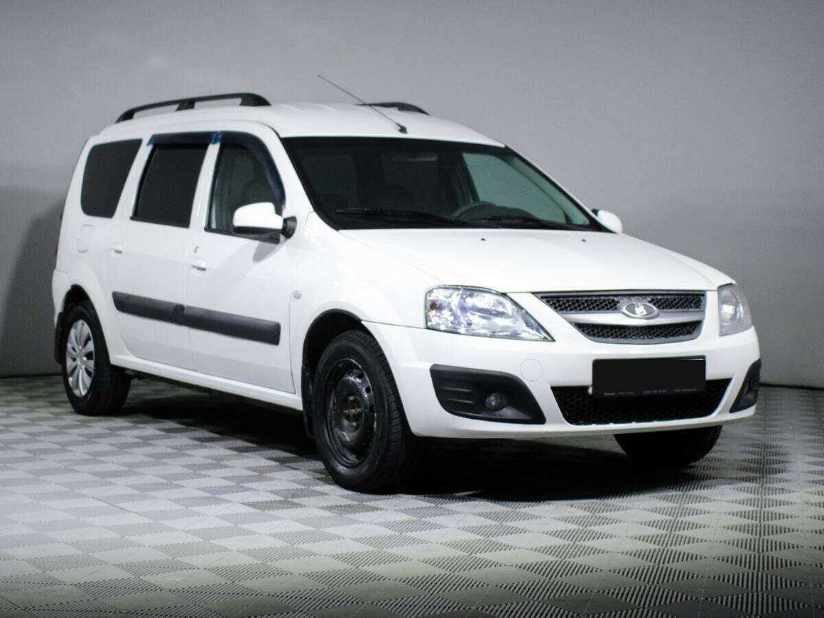 Б/У Лада (ВАЗ) Ларгус 2017 года. Фото: #2