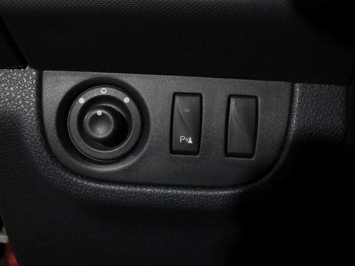 Б/У Рено Сандеро 2015 года. Фото: #13