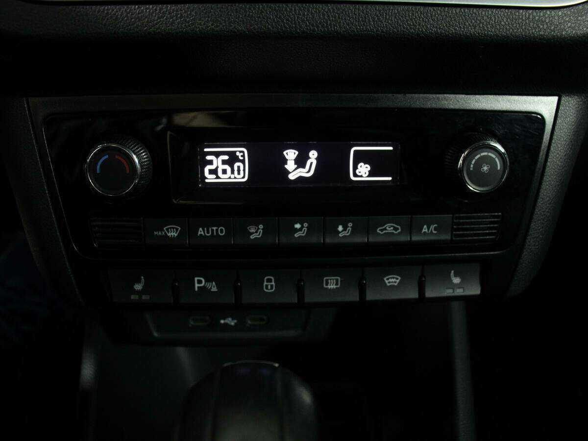 Б/У Фольксваген Поло 2021 года. Фото: #18