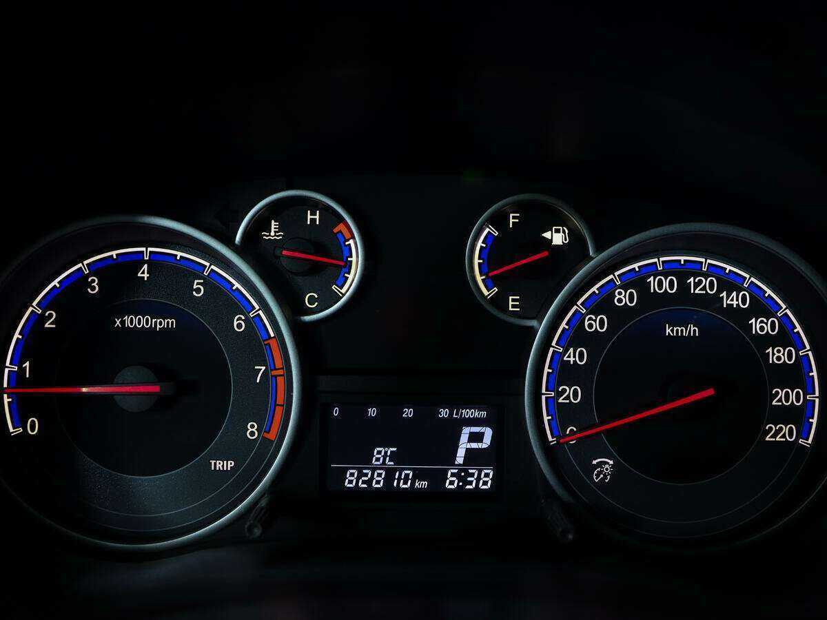 Б/У Сузуки С-Икс4 2013 года. Фото: #8