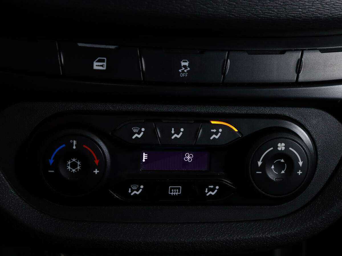 Б/У Лада (ВАЗ) Веста 2019 года. Фото: #15