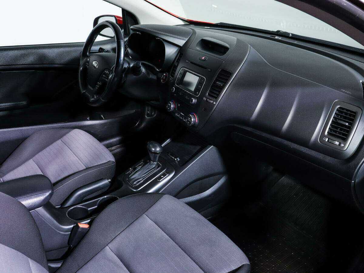 Б/У Киа Церато 2013 года. Фото: #8