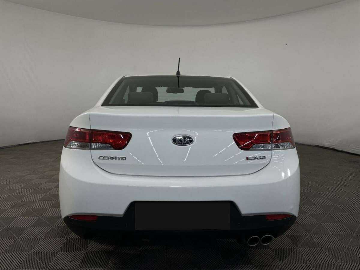 Б/У Киа Церато 2012 года. Фото: #2