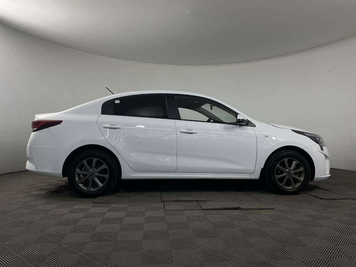 Б/У Киа Рио 2021 года. Фото: #3