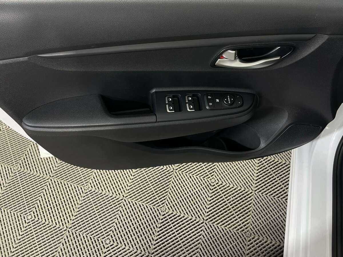 Б/У Киа Рио 2021 года. Фото: #7