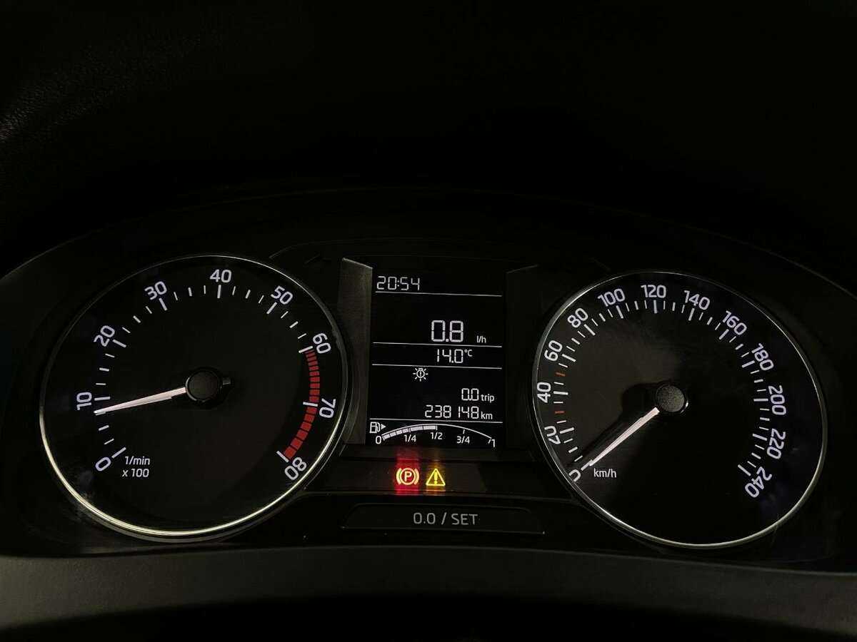 Б/У Шкода Рапид 2016 года. Фото: #9