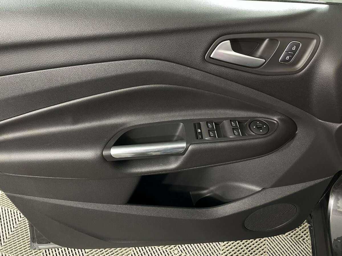 Б/У Форд Куга 2017 года. Фото: #7