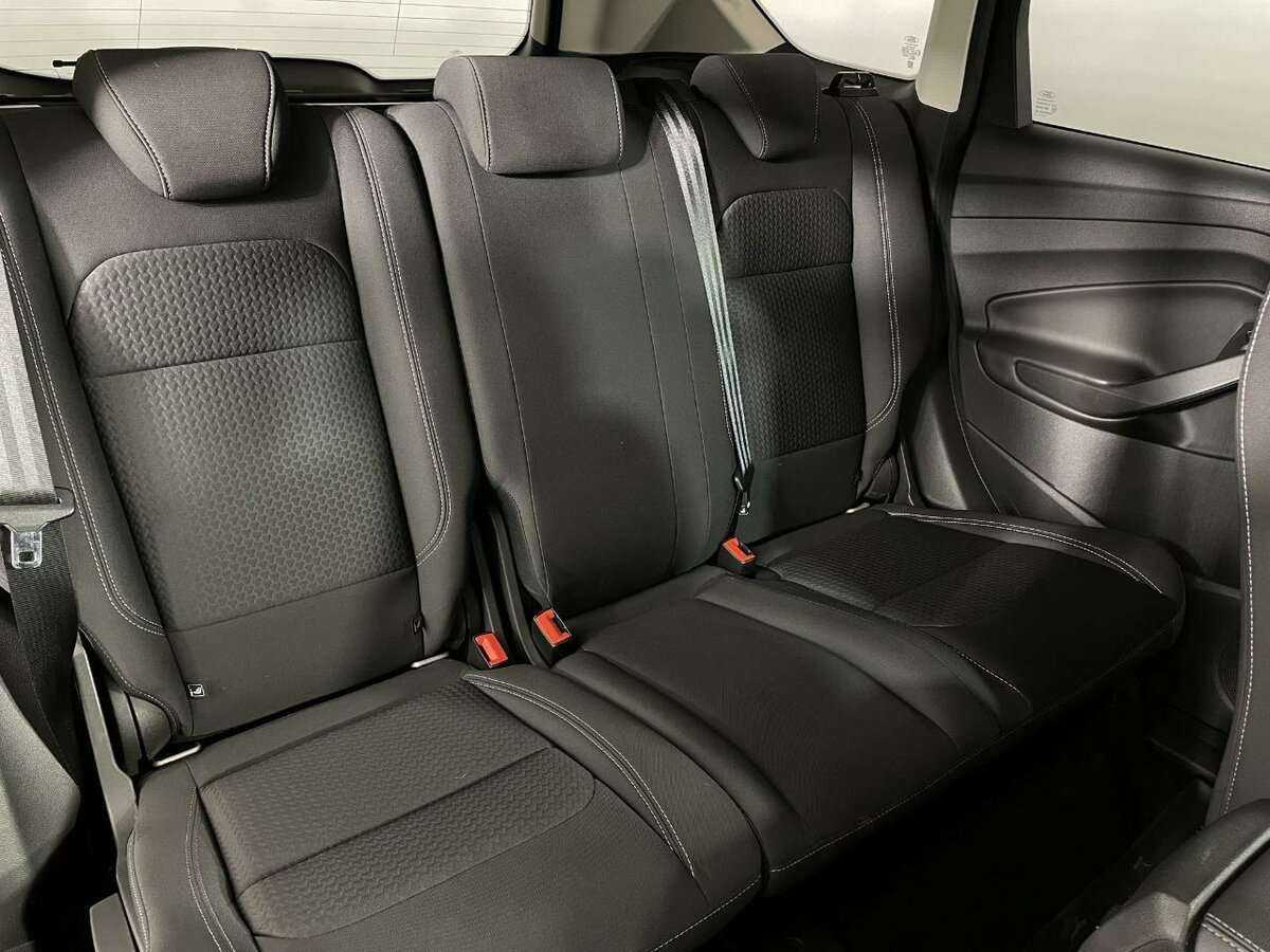 Б/У Форд Куга 2017 года. Фото: #14