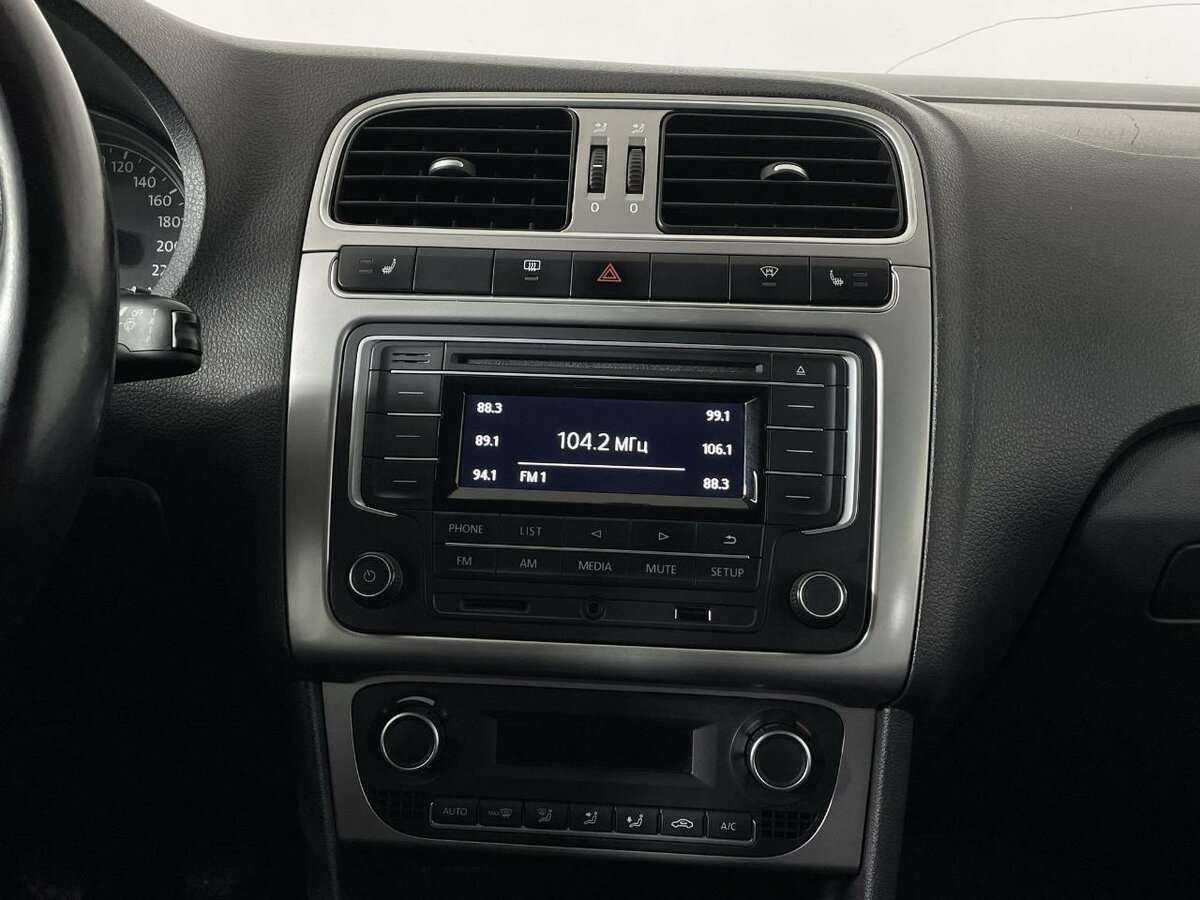 Б/У Фольксваген Поло 2015 года. Фото: #10