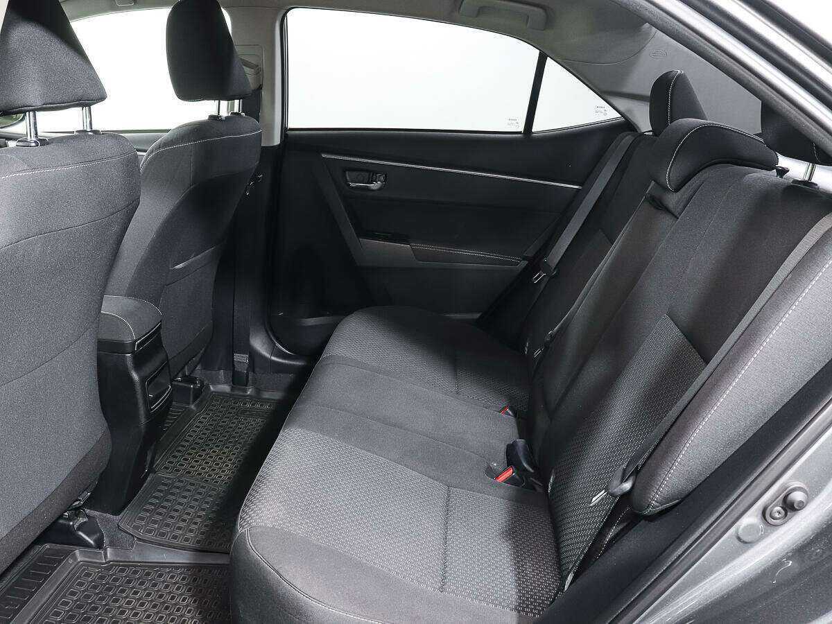 Б/У Тойота Королла 2013 года. Фото: #8