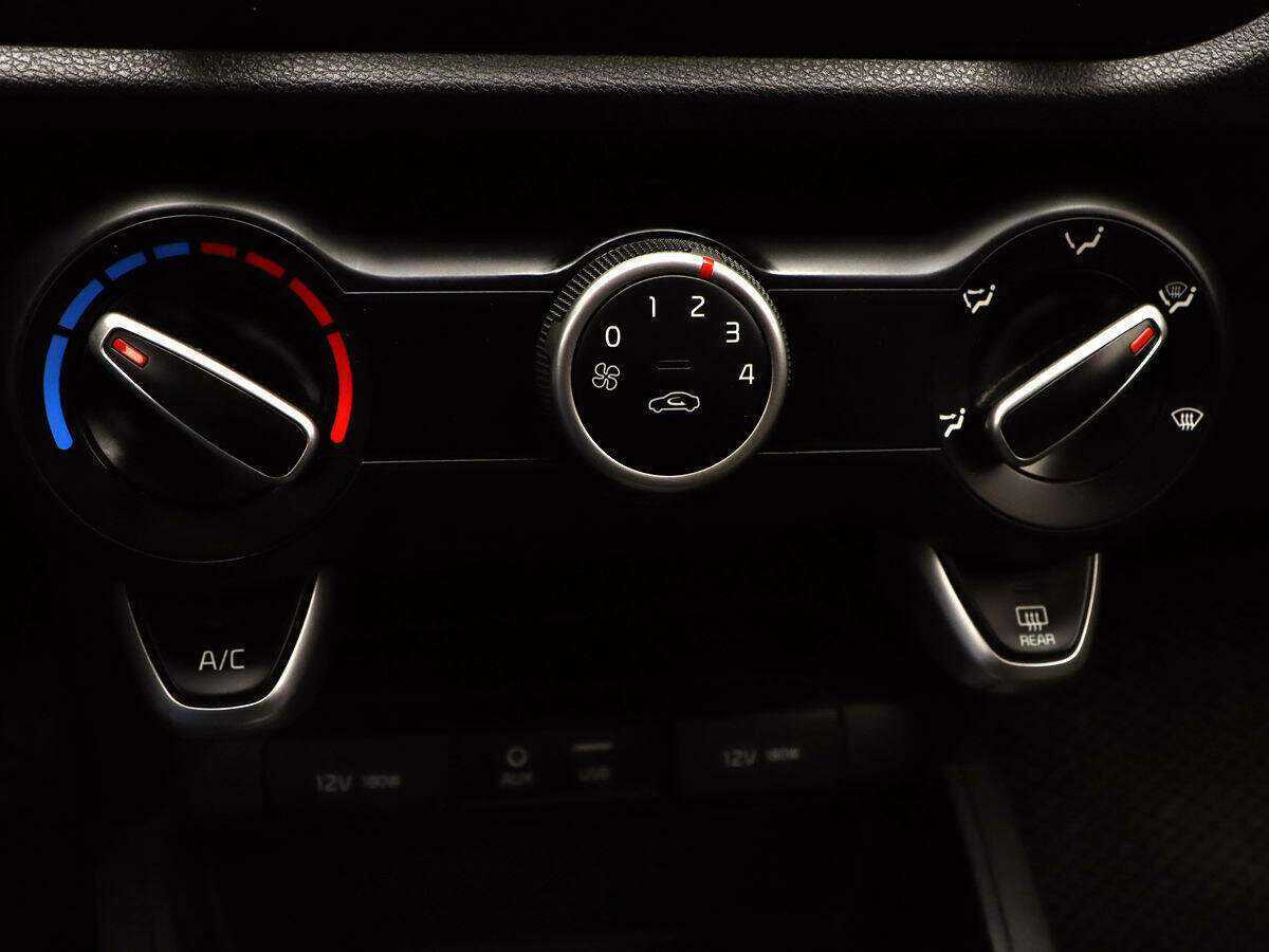 Б/У Киа Рио 2018 года. Фото: #17