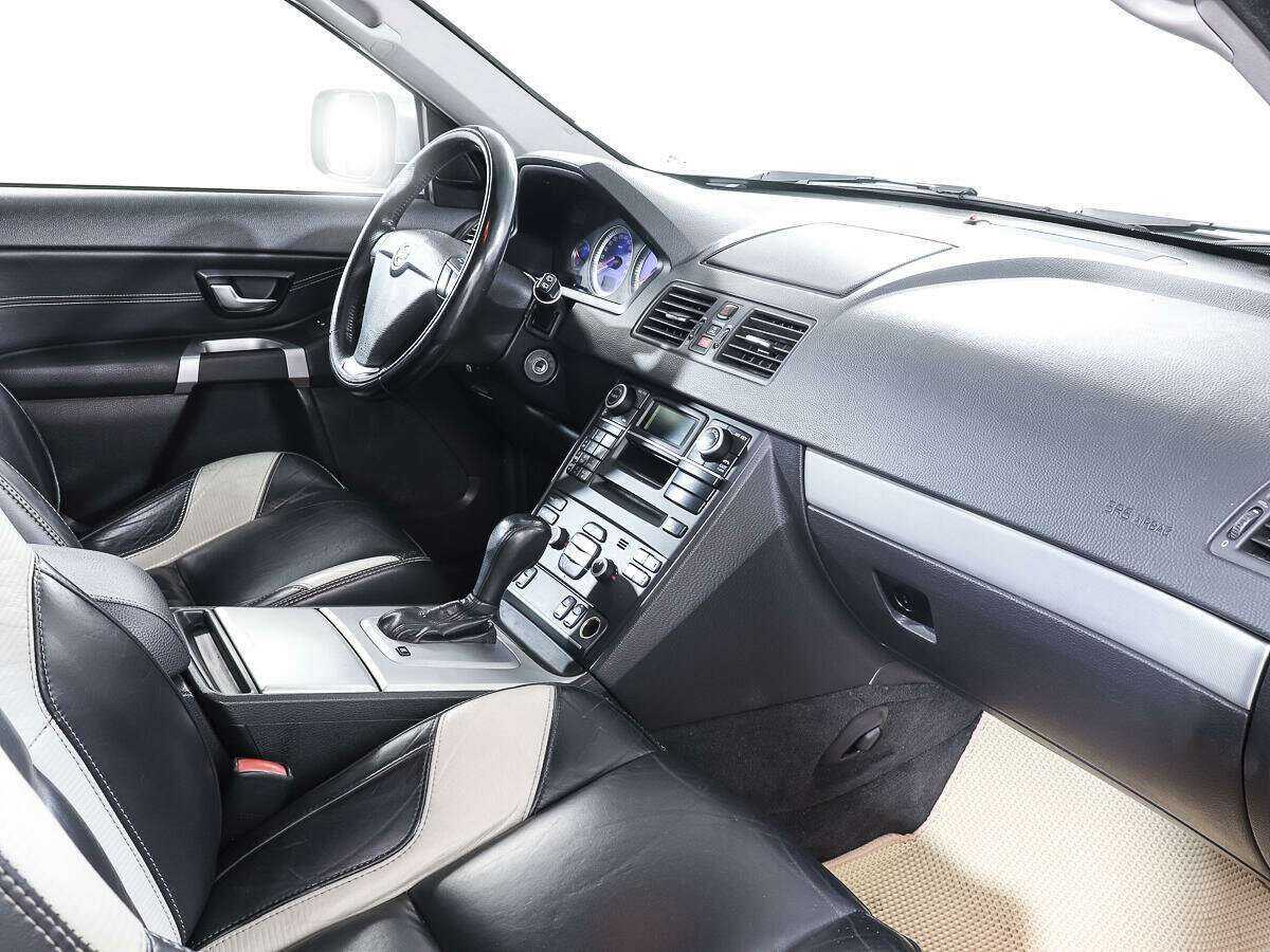 Б/У Вольво ИксЦ90 2012 года. Фото: #8