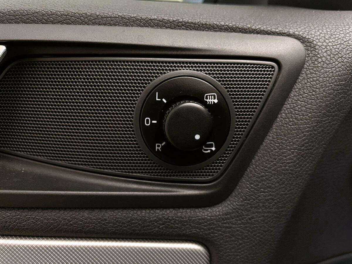 Б/У Шкода Октавия 2012 года. Фото: #11