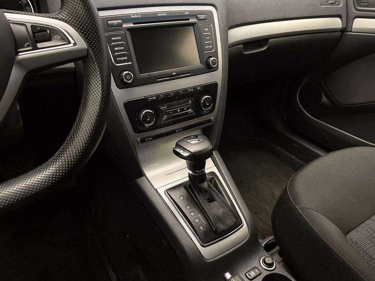 Б/У Шкода Октавия 2012 года. Фото: #14