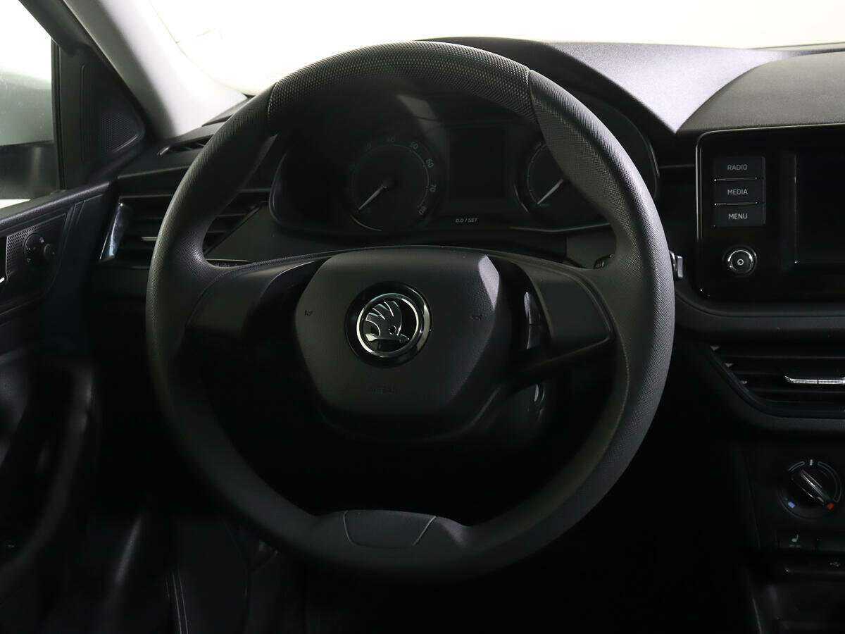 Б/У Шкода Рапид 2021 года. Фото: #13