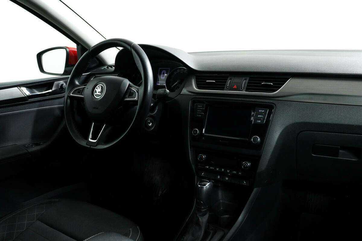 Б/У Шкода Рапид 2018 года. Фото: #8