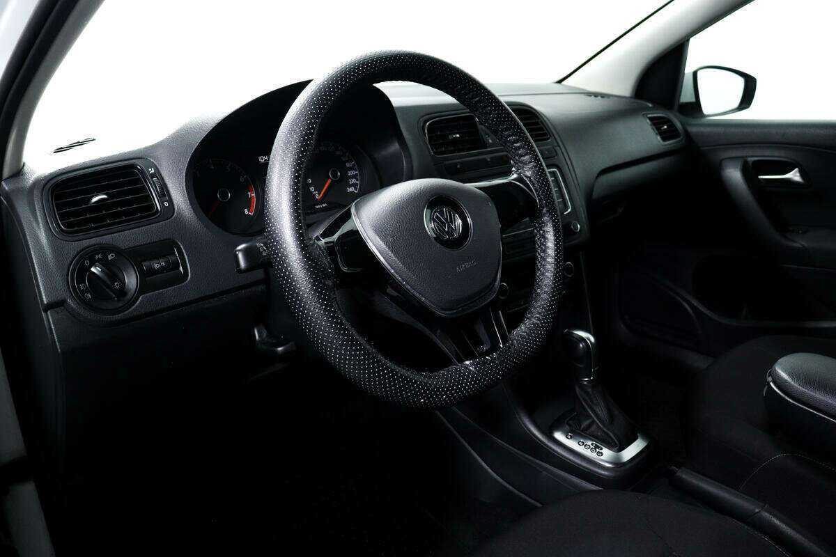 Б/У Фольксваген Поло 2016 года. Фото: #12