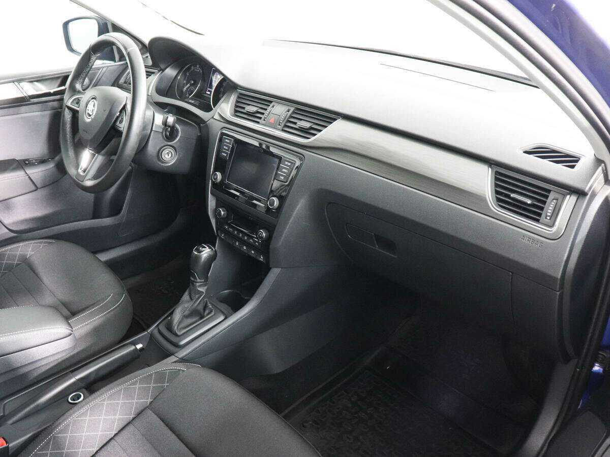 Б/У Шкода Рапид 2018 года. Фото: #9