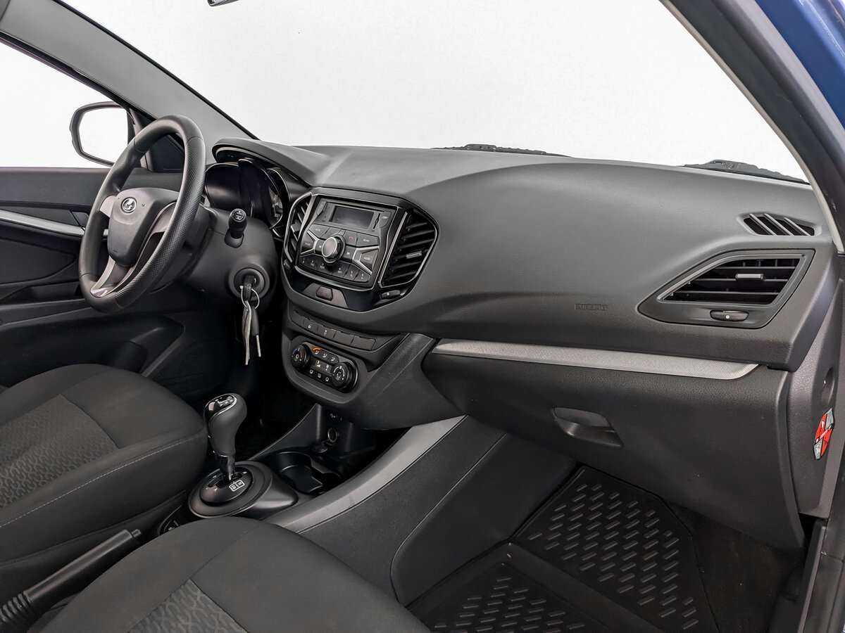 Б/У Лада (ВАЗ) Веста 2017 года. Фото: #8