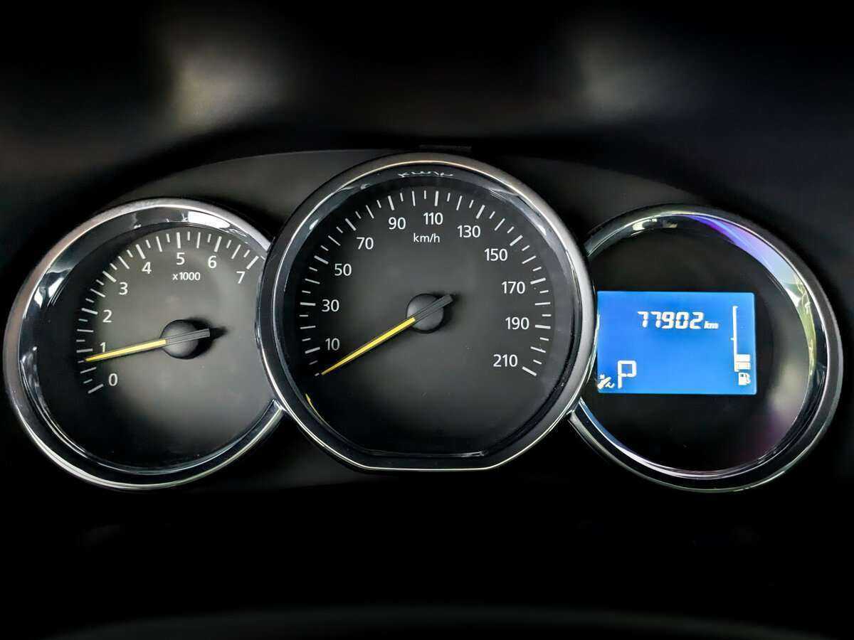 Б/У Рено Логан 2017 года. Фото: #10