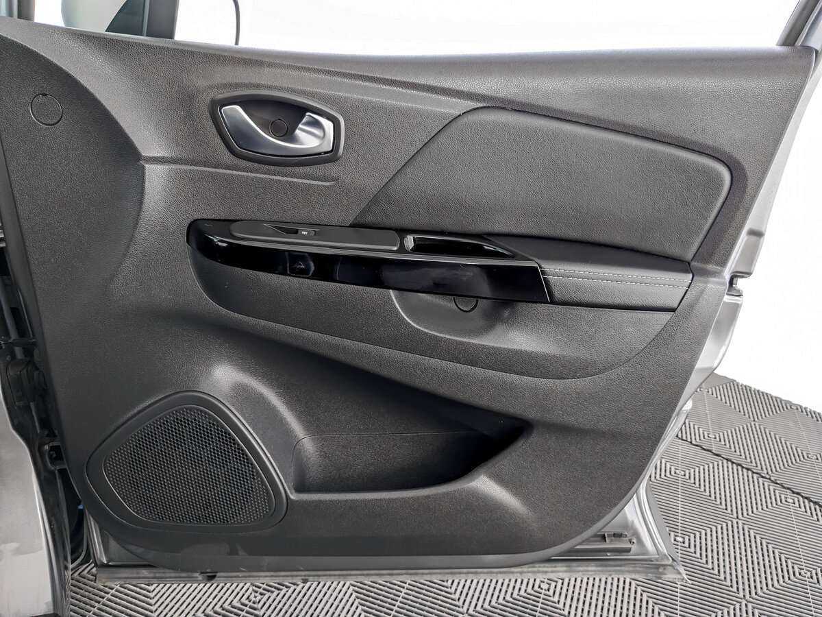 Б/У Рено Каптюр 2021 года. Фото: #19