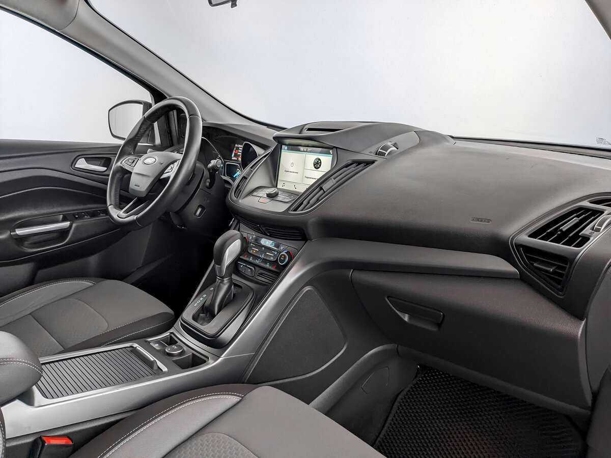 Б/У Форд Куга 2016 года. Фото: #10