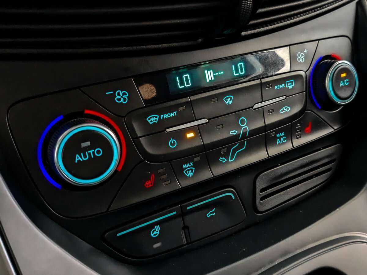 Б/У Форд Куга 2016 года. Фото: #24