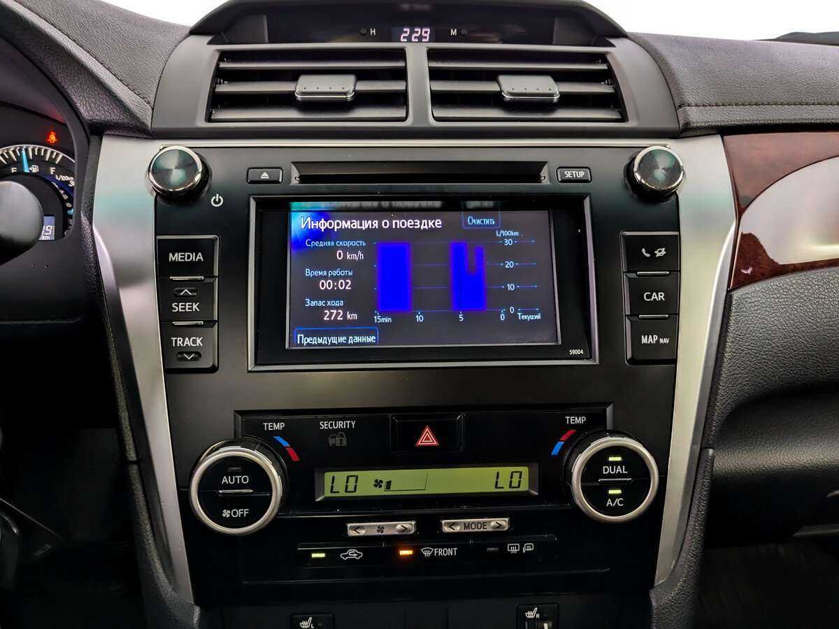 Б/У Тойота Камри 2013 года. Фото: #12