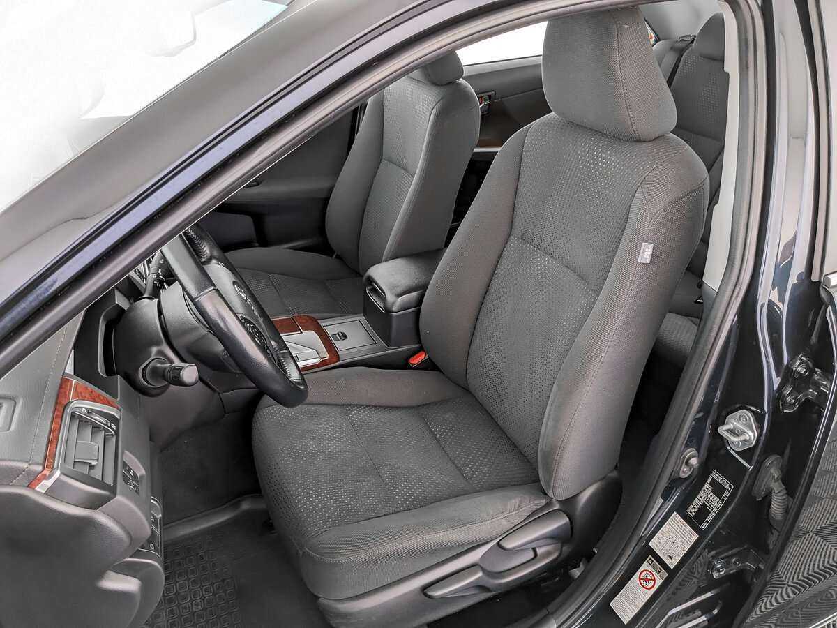 Б/У Тойота Камри 2013 года. Фото: #15