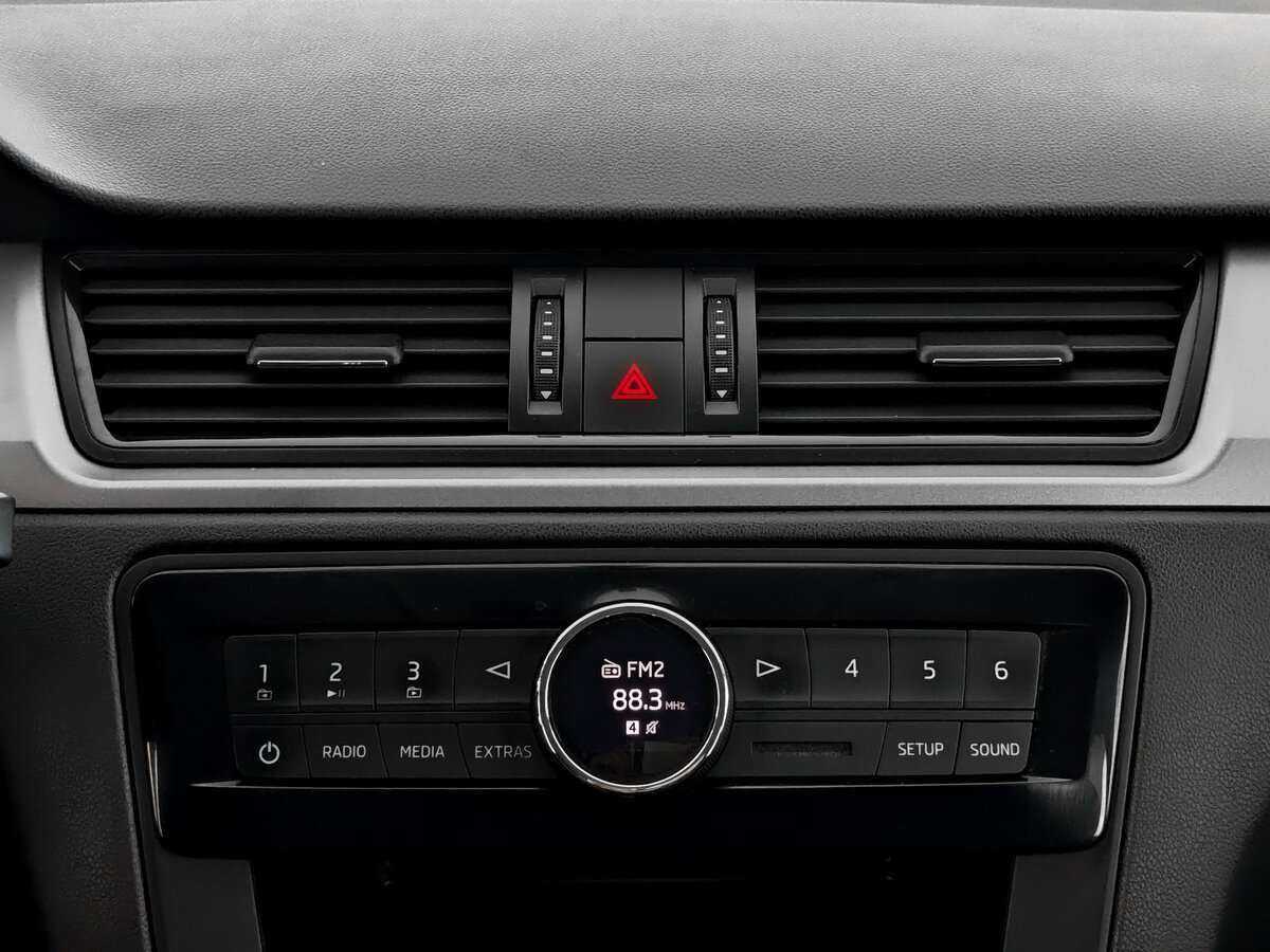 Б/У Шкода Рапид 2017 года. Фото: #13