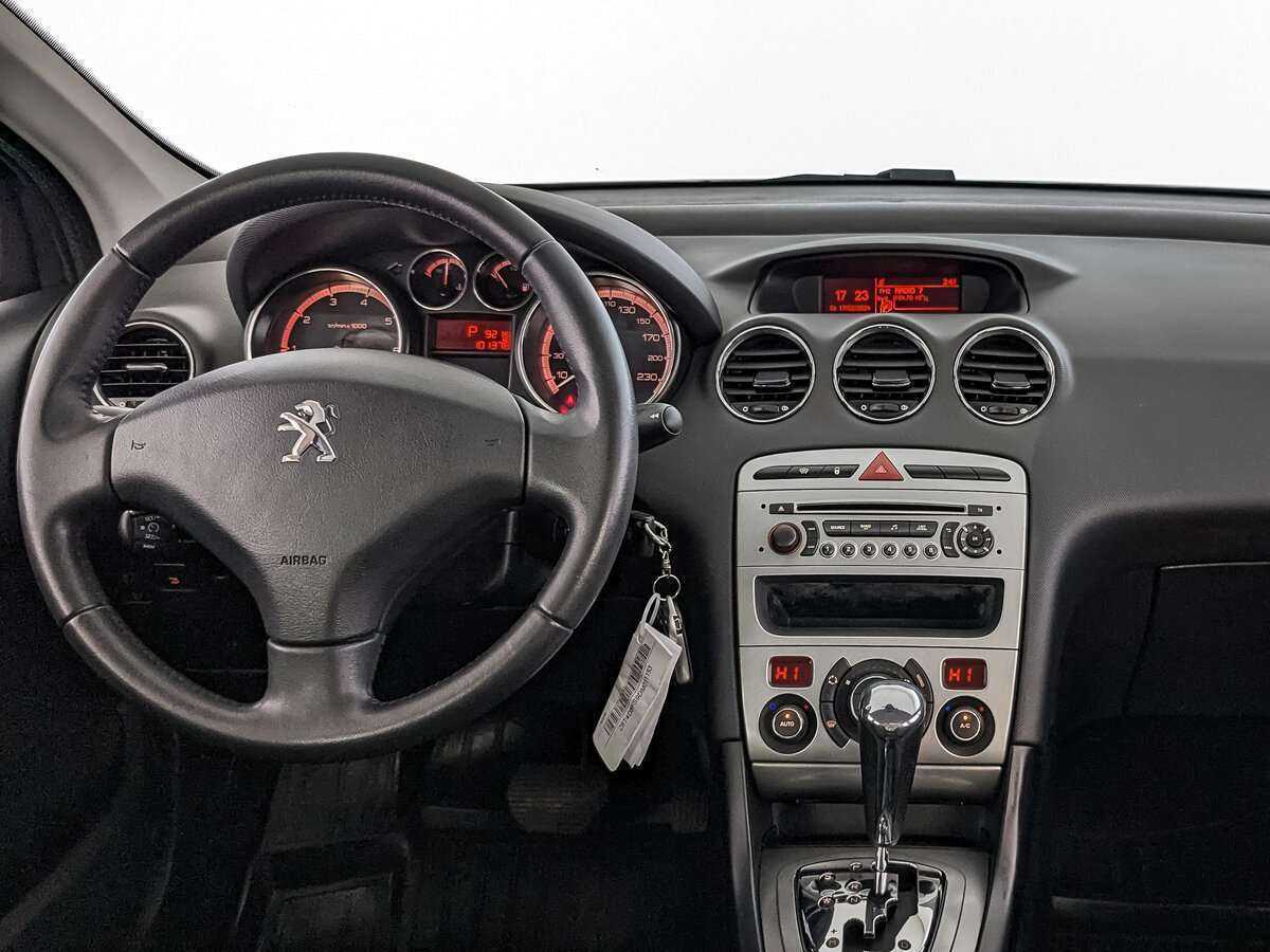 Б/У Пежо 408 2013 года. Фото: #13