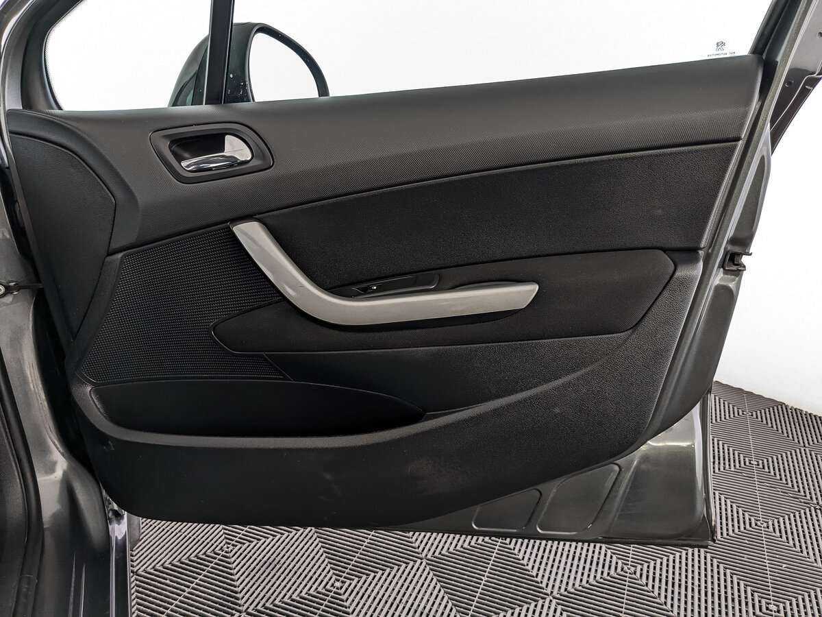 Б/У Пежо 408 2013 года. Фото: #24