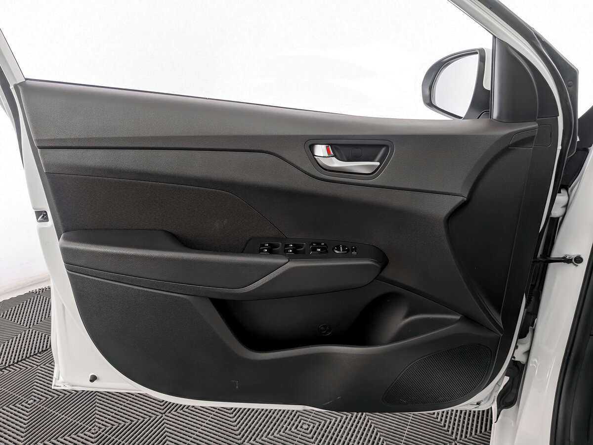 Б/У Хендай Солярис 2022 года. Фото: #18