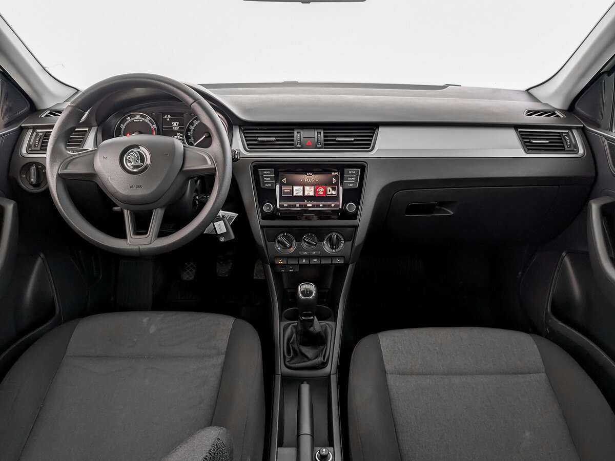 Б/У Шкода Рапид 2017 года. Фото: #11