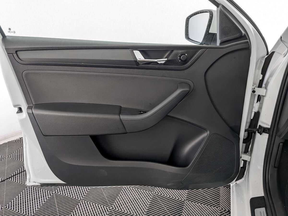 Б/У Шкода Рапид 2019 года. Фото: #14