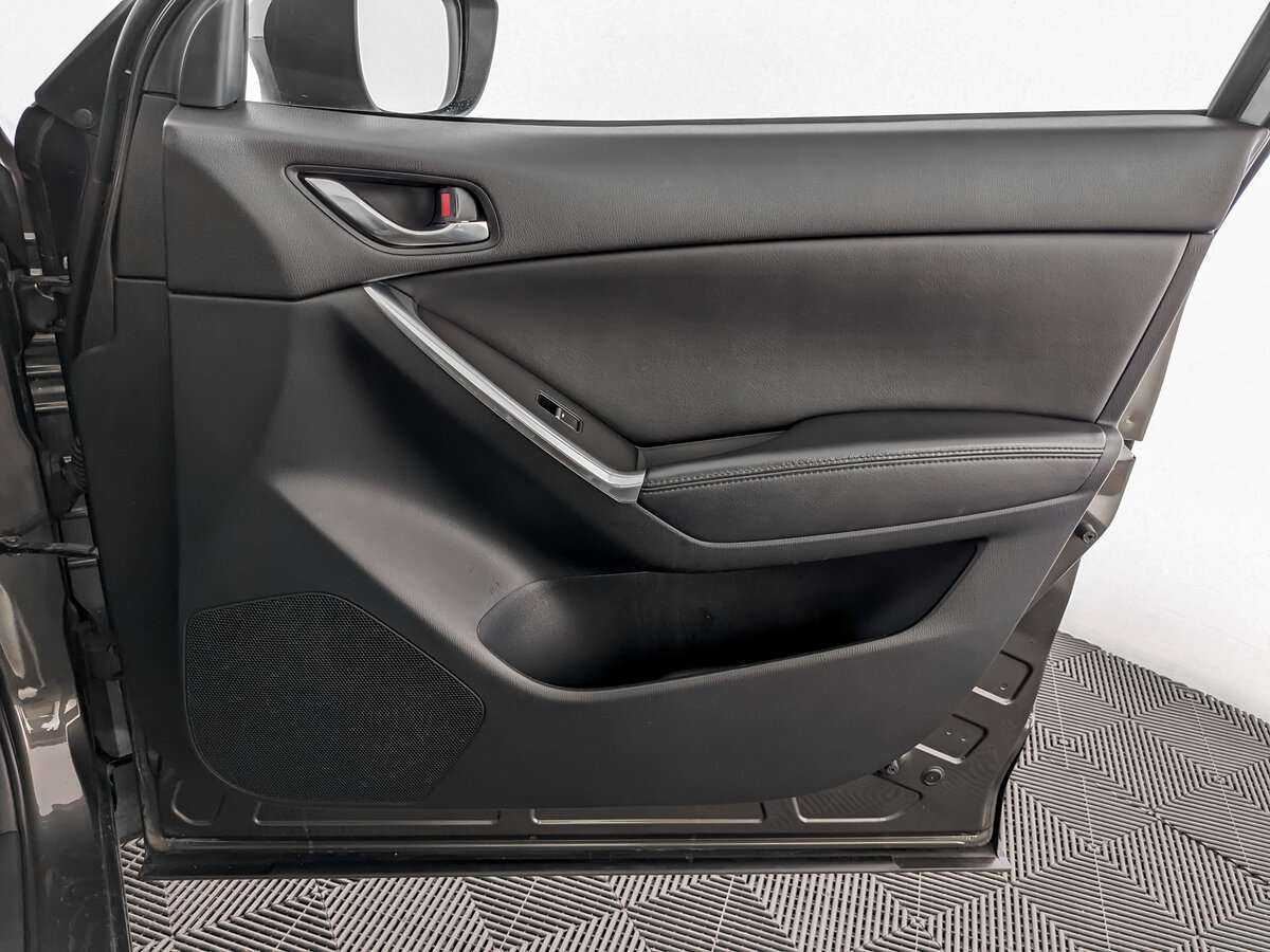 Б/У Мазда Ц-Икс-5 2016 года. Фото: #22