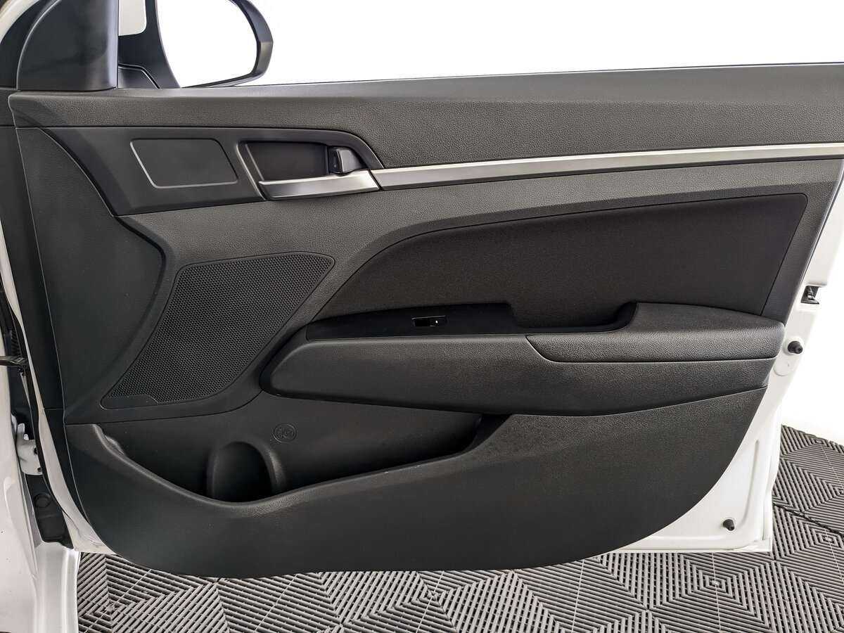 Б/У Хендай Елантра 2020 года. Фото: #20