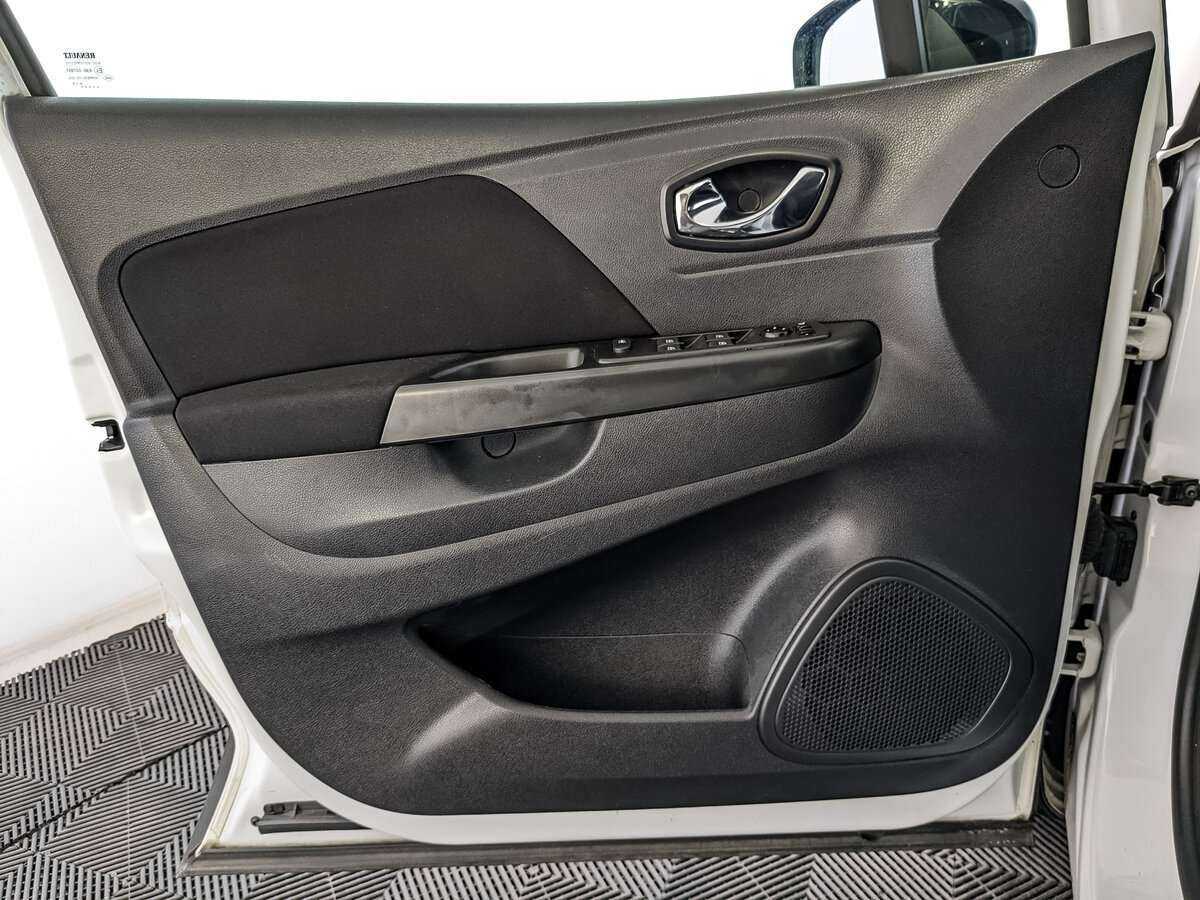 Б/У Рено Каптюр 2019 года. Фото: #18