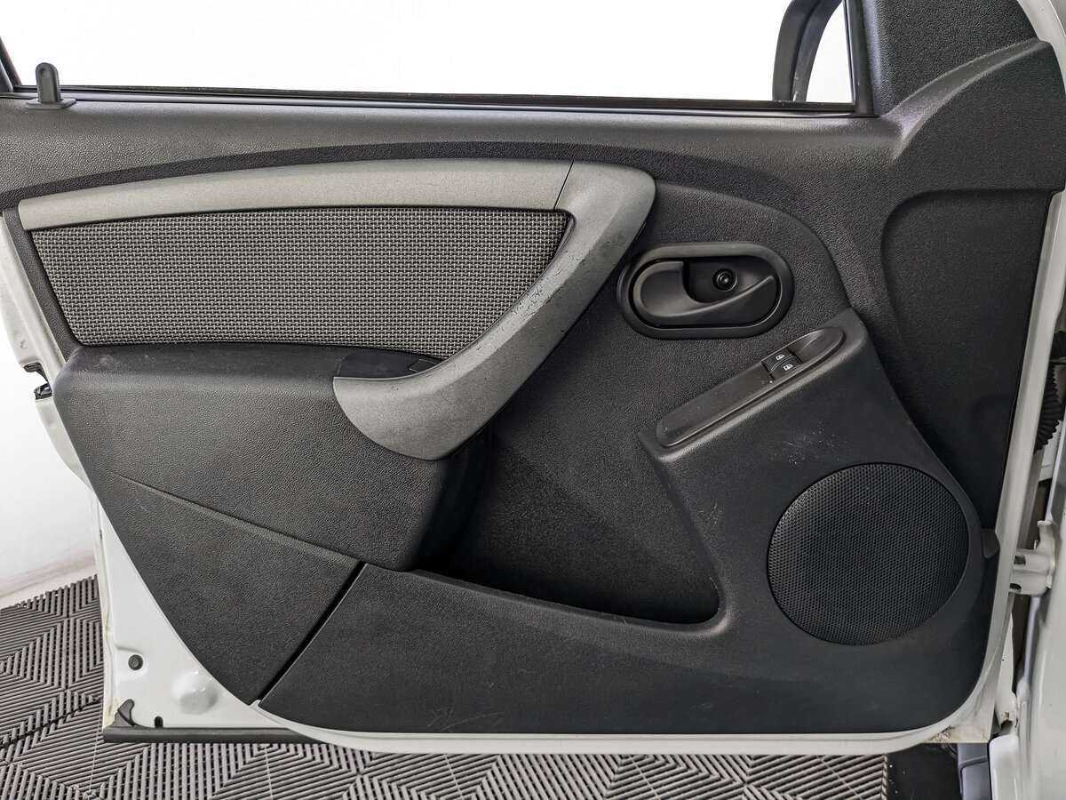 Б/У Рено Дастер 2016 года. Фото: #17