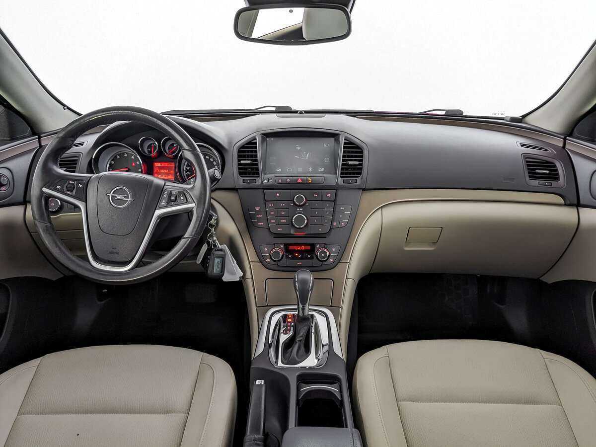 Б/У Опель Инсигния 2012 года. Фото: #11